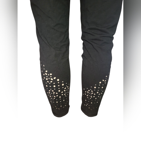 Victoria's Secret Black Leggings with Cutout Design - Picture 4 of 8